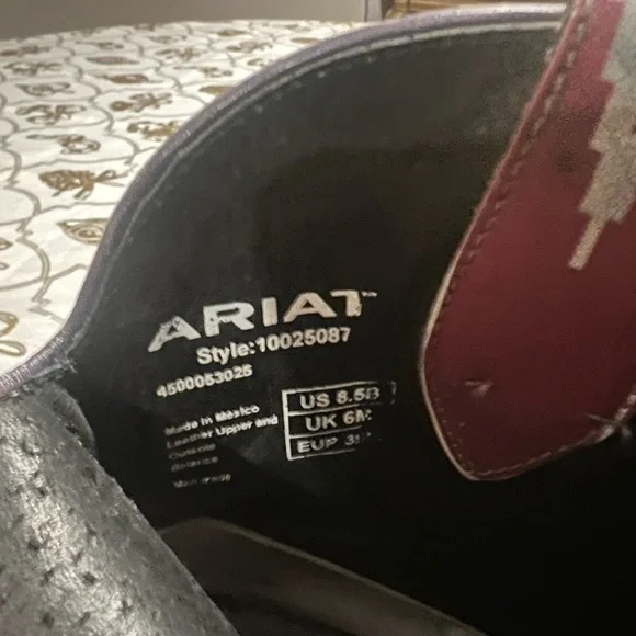 Ariat Serape Southwestern Ankle Boots 8.5B Western Cowgirl Festival Aztec boho - Picture 2 of 10